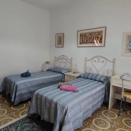Fabia's House Apartment *