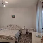 Fabia's House Apartamento *
